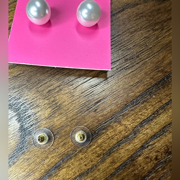 Kate Spade Everyday Spade Reversible Pearl Spade Stud Earrings - Picture 3 of 8